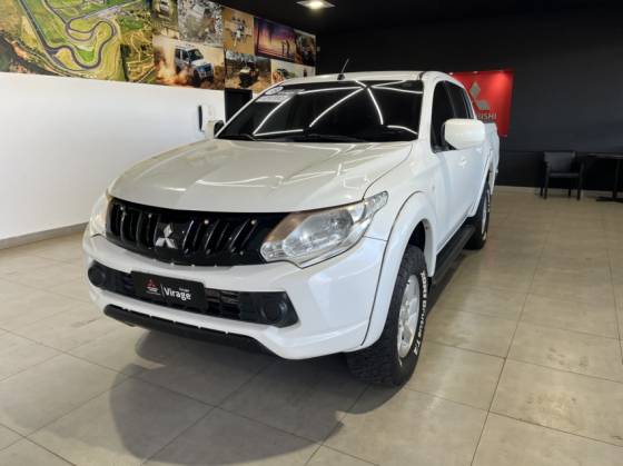 MITSUBISHI L200 TRITON 2.4 16V TURBO DIESEL SPORT GLS CD 4P 4X4 AUTOMÁTICO MITSUBISHI L200 TRITON 2.4 16V TURBO DIESEL SPORT GLS CD 4P 4X4 AUTOMÁTICO